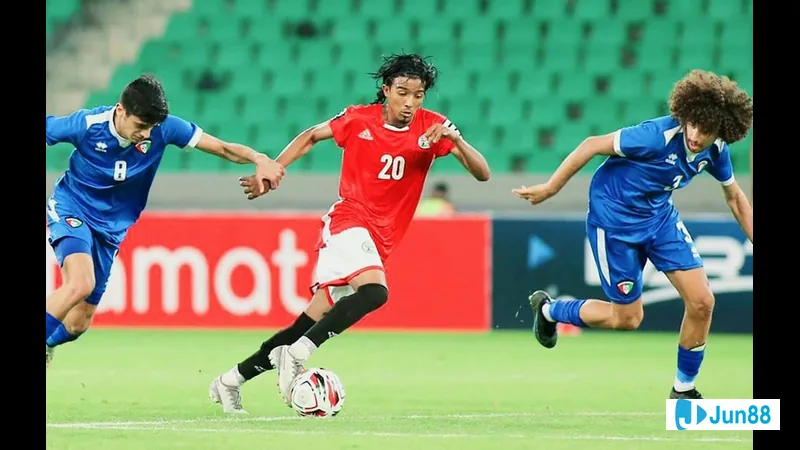 Cầu thủ U23 Bangladesh và U23 Yemen trong trận đấu căng thẳng Cầu thủ U23 Bangladesh và U23 Yemen trong trận đấu căng thẳng