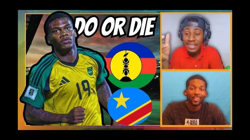 Cầu thủ New Caledonia và Jamaica đang đấu tranh gay gắt trên sân cỏ.